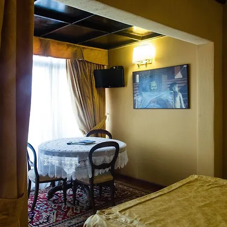بيت ضيافة Residenza Canova Tadolini - 4*