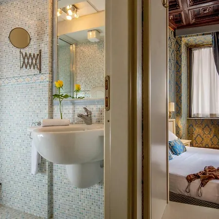 Residenza Canova Tadolini - بيت ضيافة