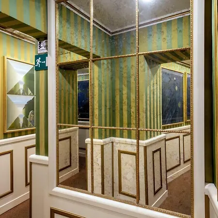 Residenza Canova Tadolini Affittacamere 4*