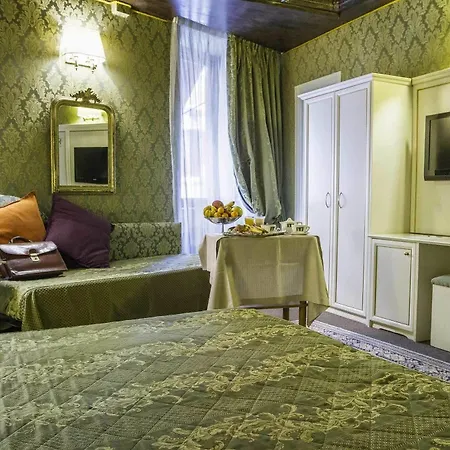 Residenza Canova Tadolini - Casa de hóspedes 4*