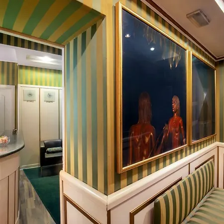 Residenza Canova Tadolini 4*