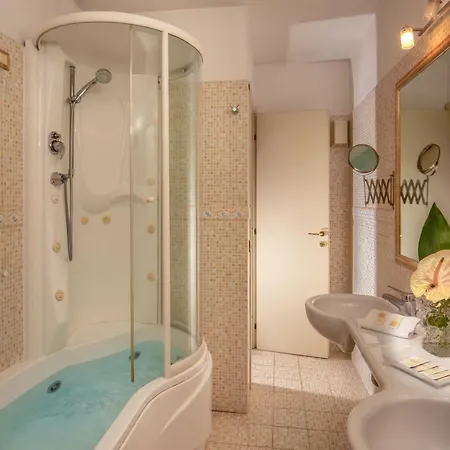 Residenza Canova Tadolini 4*