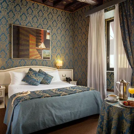 Residenza Canova Tadolini 4* Roma