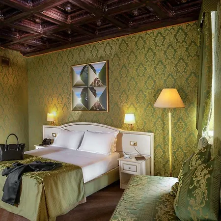 Residenza Canova Tadolini Affittacamere 4*