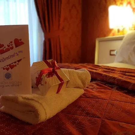Affittacamere Residenza Canova Tadolini 4*