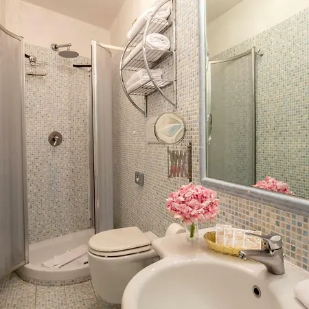 Residenza Canova Tadolini - 4* Rzym